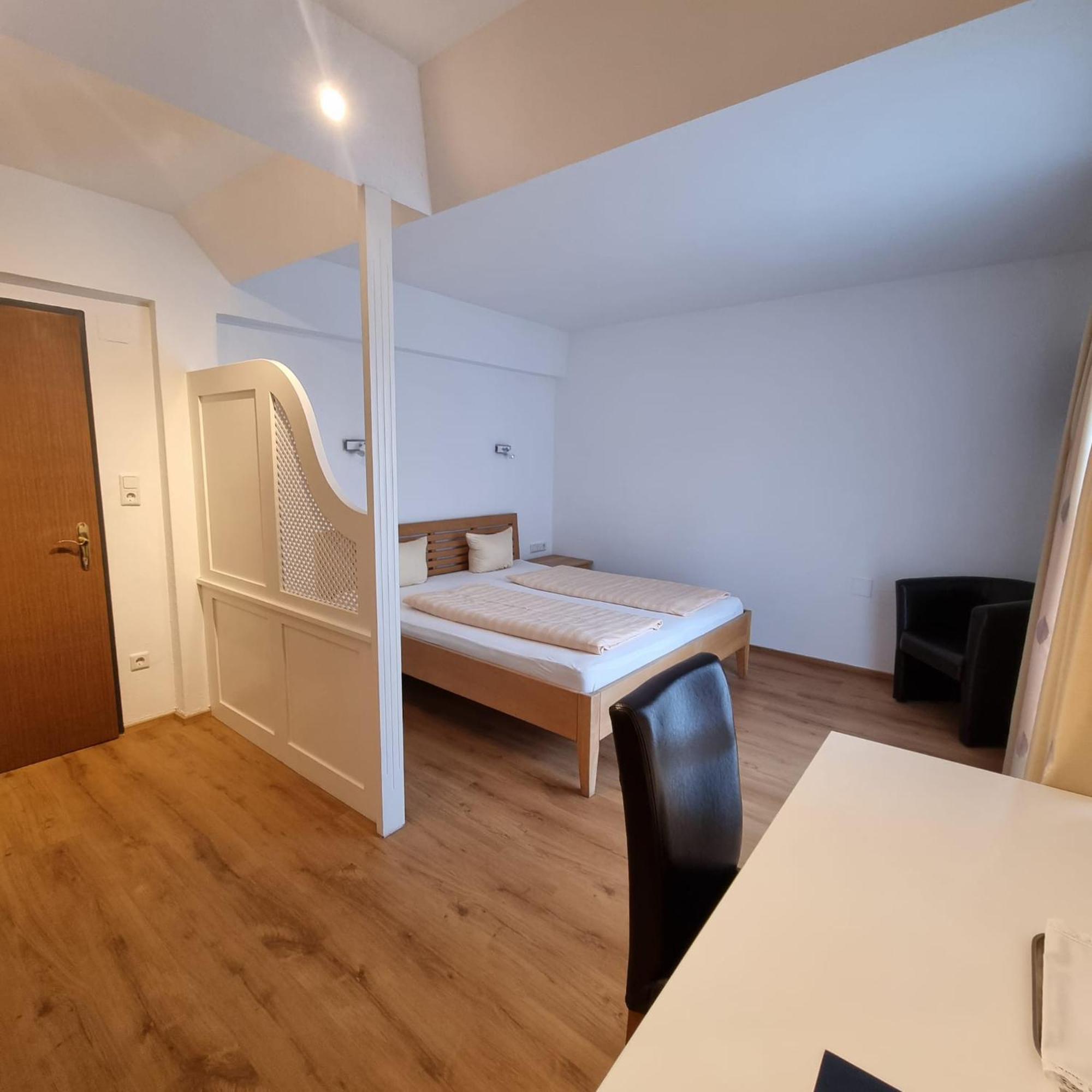 Hotel Central Брегенц Экстерьер фото