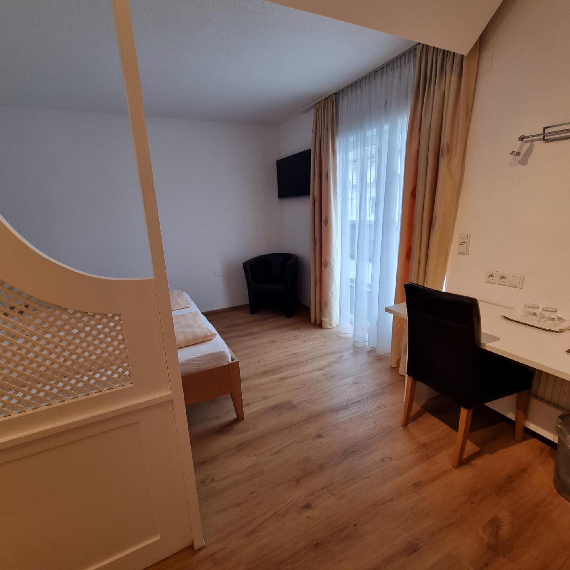 Hotel Central Брегенц Экстерьер фото