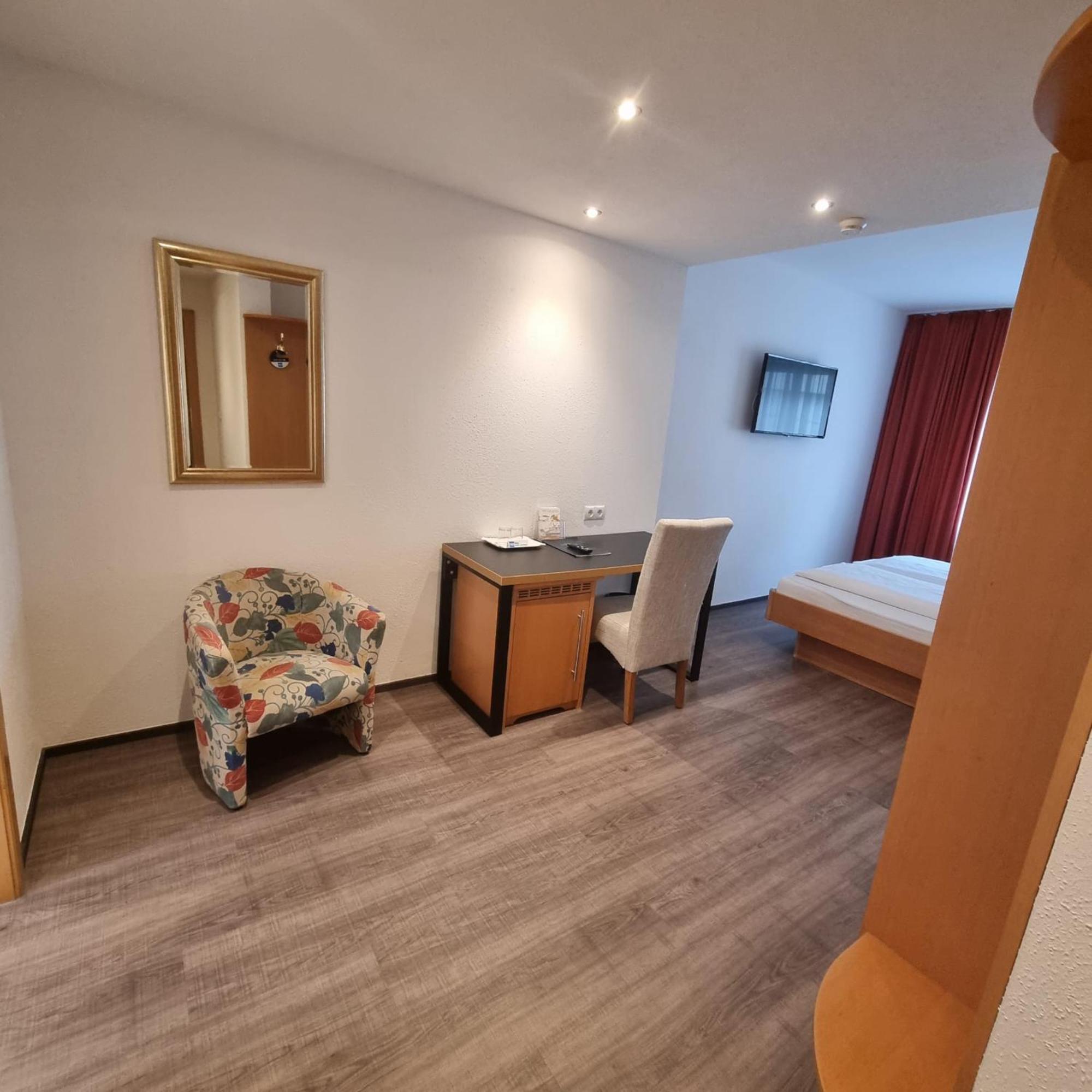 Hotel Central Брегенц Экстерьер фото