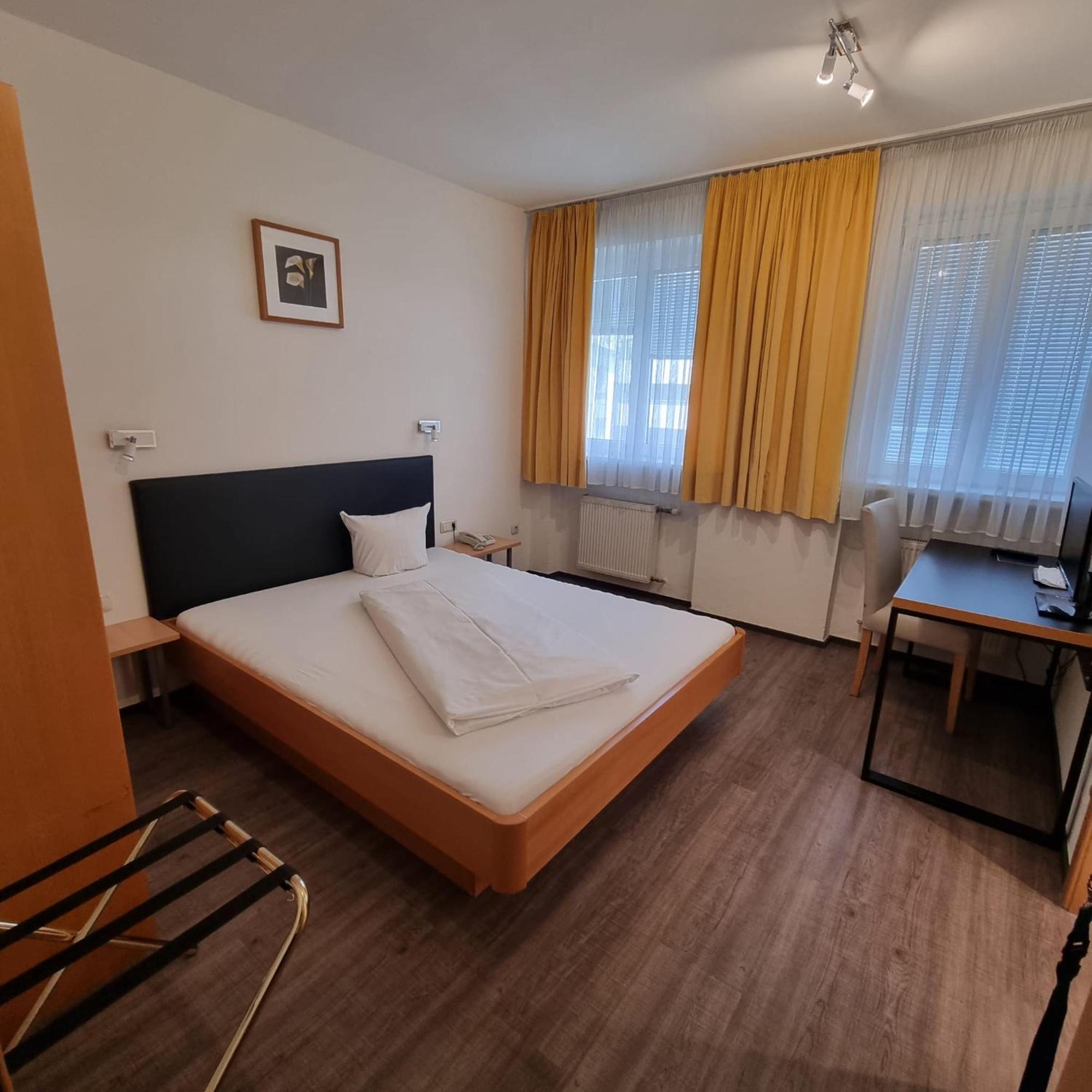 Hotel Central Брегенц Экстерьер фото