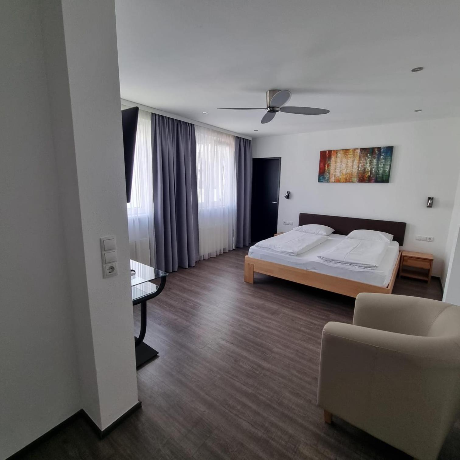 Hotel Central Брегенц Экстерьер фото