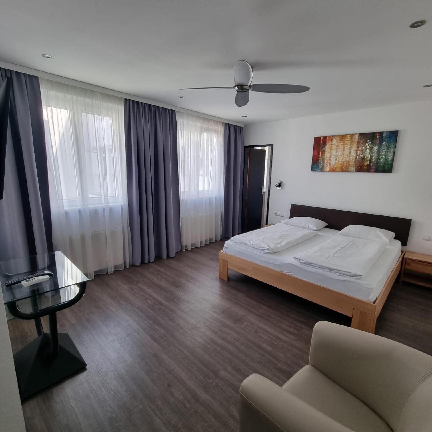 Hotel Central Брегенц Экстерьер фото