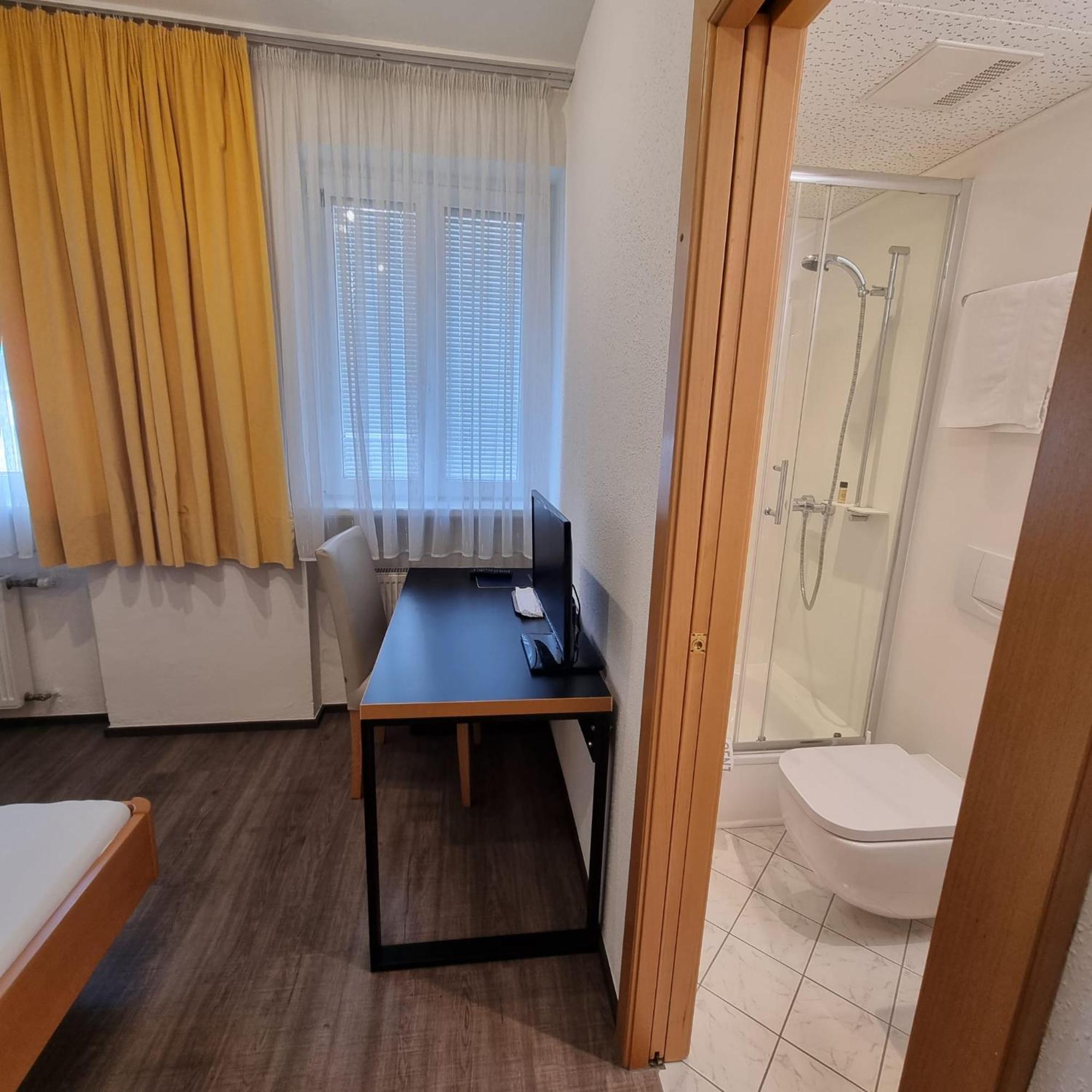 Hotel Central Брегенц Экстерьер фото